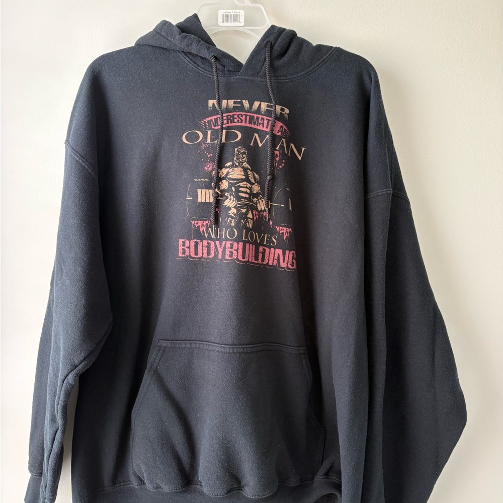 Gildan Black Pullover Hoodie with Vintage Bodybuilding Graphic